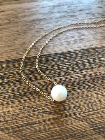 Floating Pearl Necklace - Medium