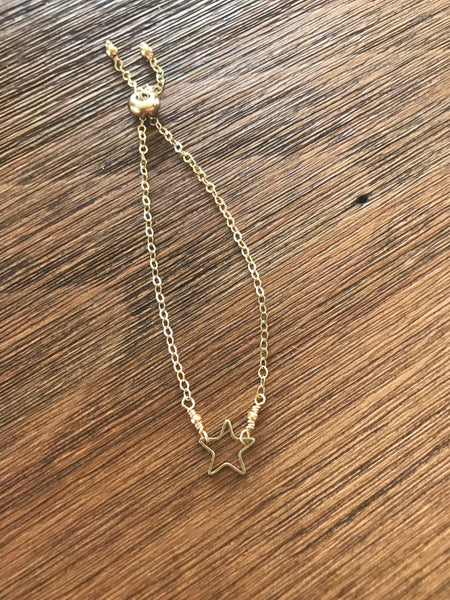 Dainty Star Bracelet